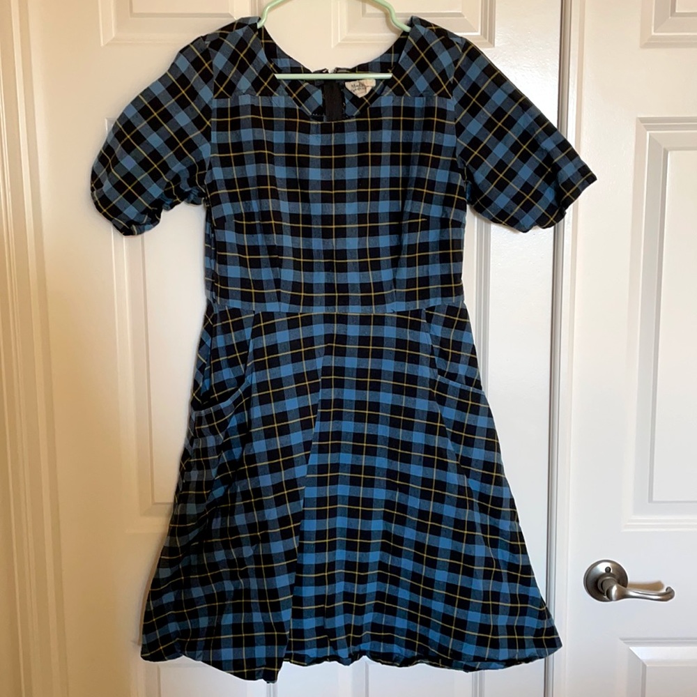 Mata Traders plaid dress!